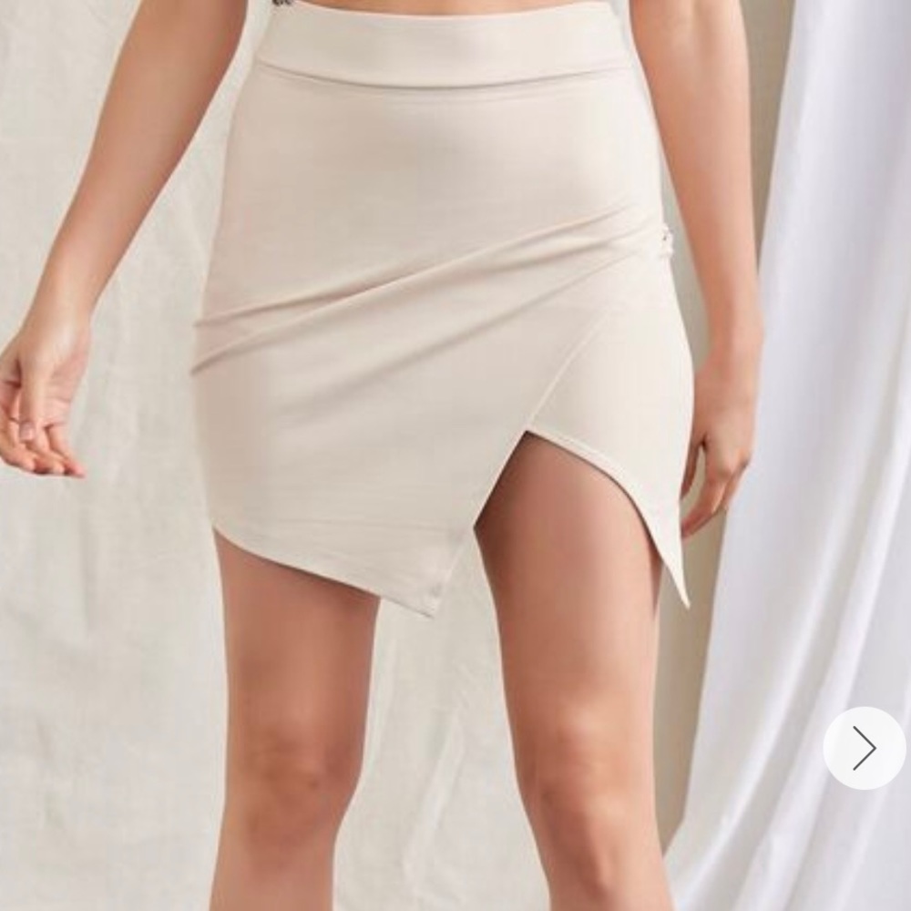 Forever 21 Tulip style gray mini skirt size L